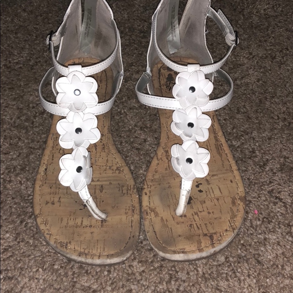 Girl flowered sandals